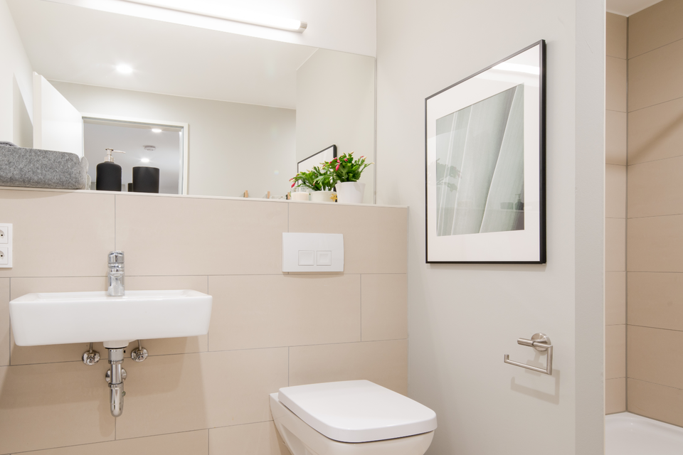 Badezimmer mit Dusche Badezimmer mit Dusche